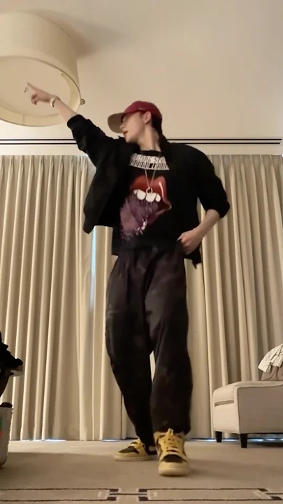Behind-the-scenes cut of Hyunjin (Stray Kids)