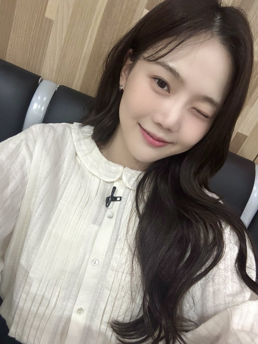 Behind-the-scenes cut of OH MY GIRL
