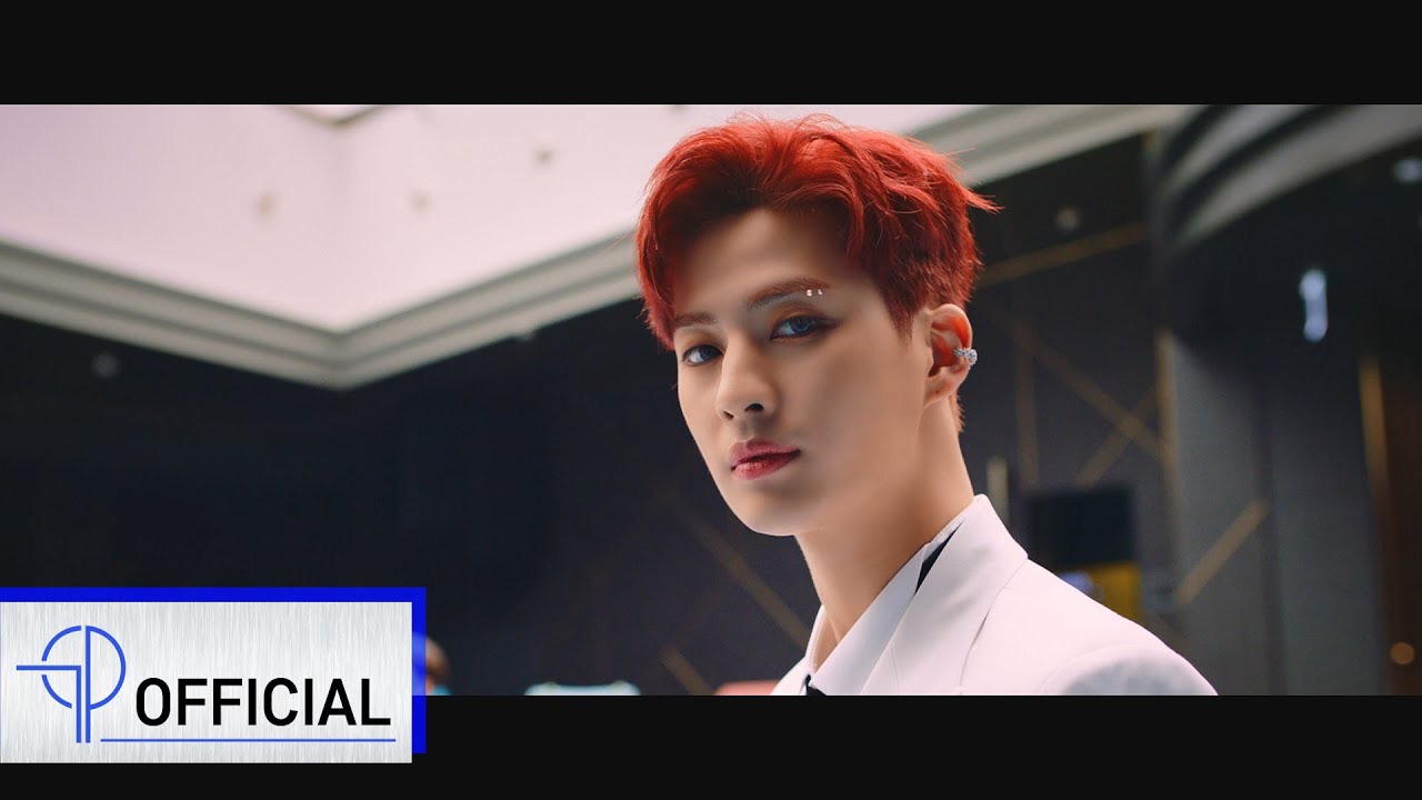 A moment captured by UP10TION's fan