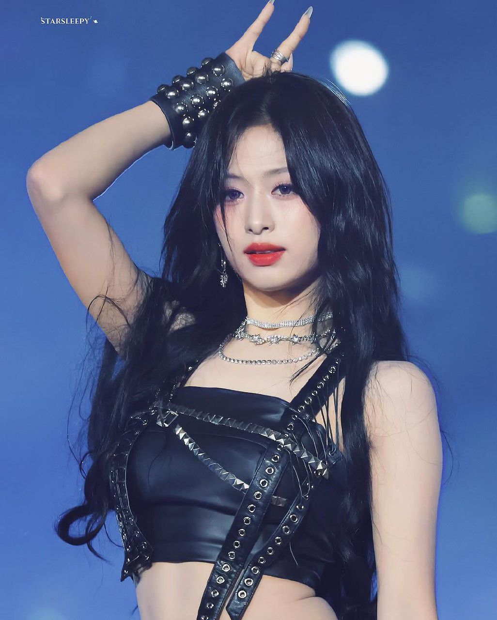 Foto terbaru Ahyeon (BABYMONSTER)