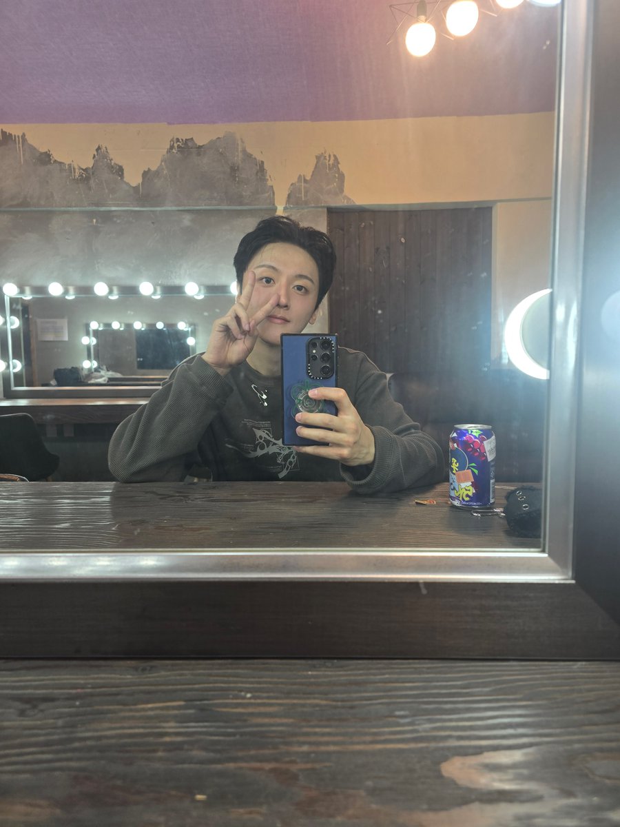 SF9の舞台裏ショット