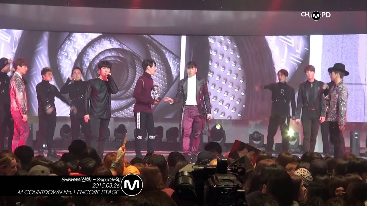 A moment captured by SHINHWA's fan
