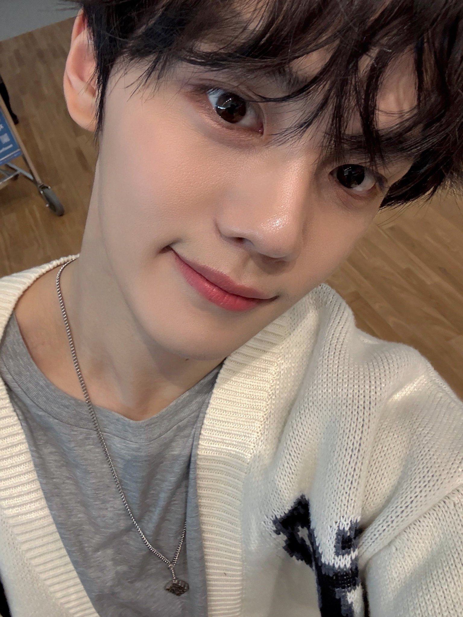 A moment captured by Kim Gyuvin (ZEROBASEONE)'s fan