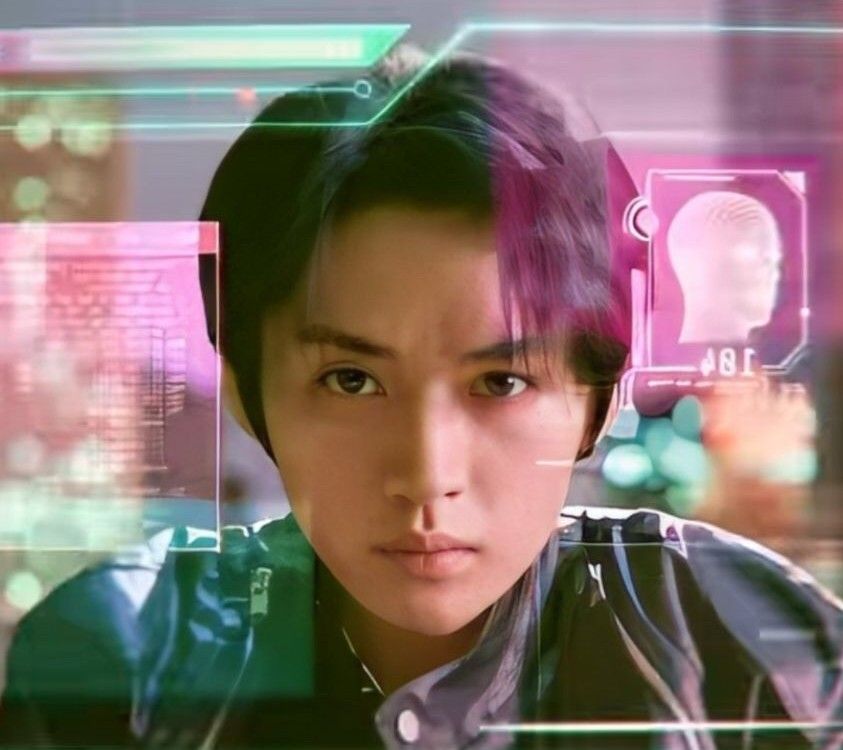 Latest photo of Lee Know (Stray Kids)