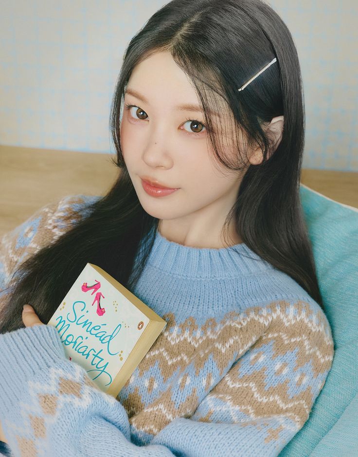 Latest photo of ILLIT