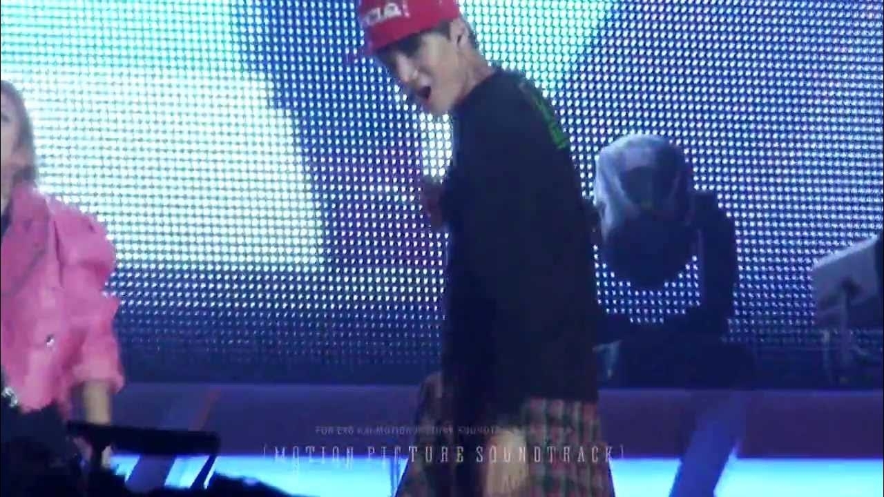 Momen yang diabadikan oleh penggemar Kai (EXO)