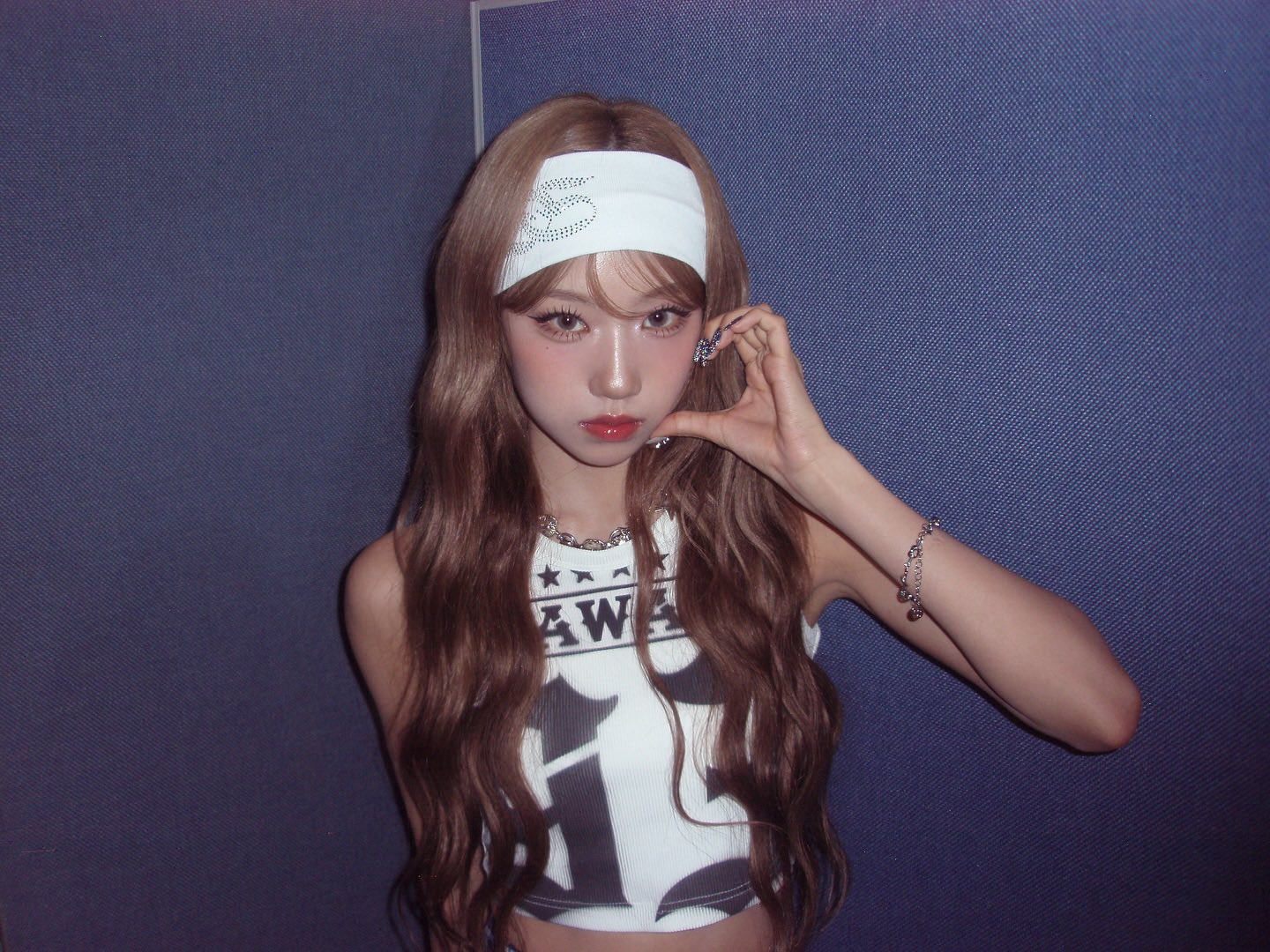 Recent activity shot of Choi Jungeun (izna)