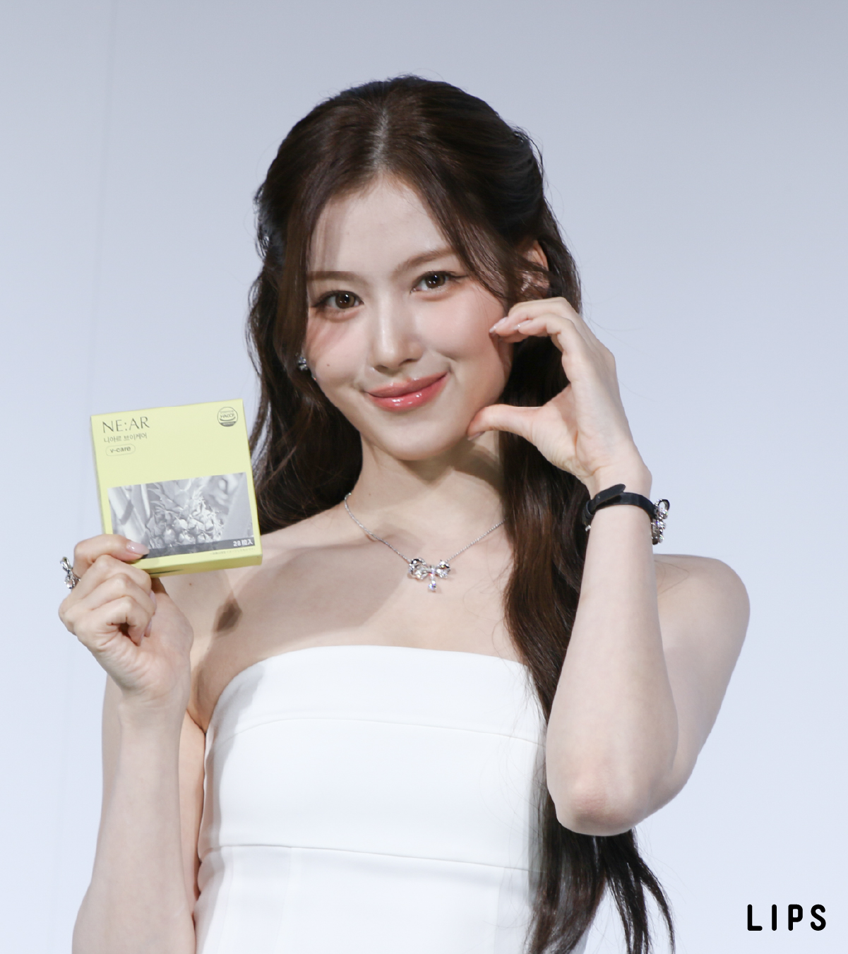 Sana (TWICE)的最新照片