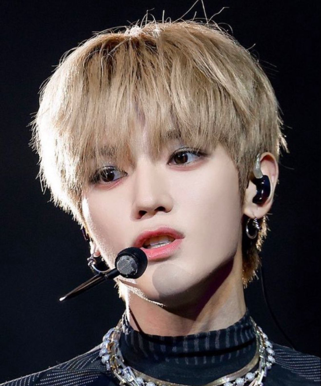 泰容 (NCT 127)的幕後花絮