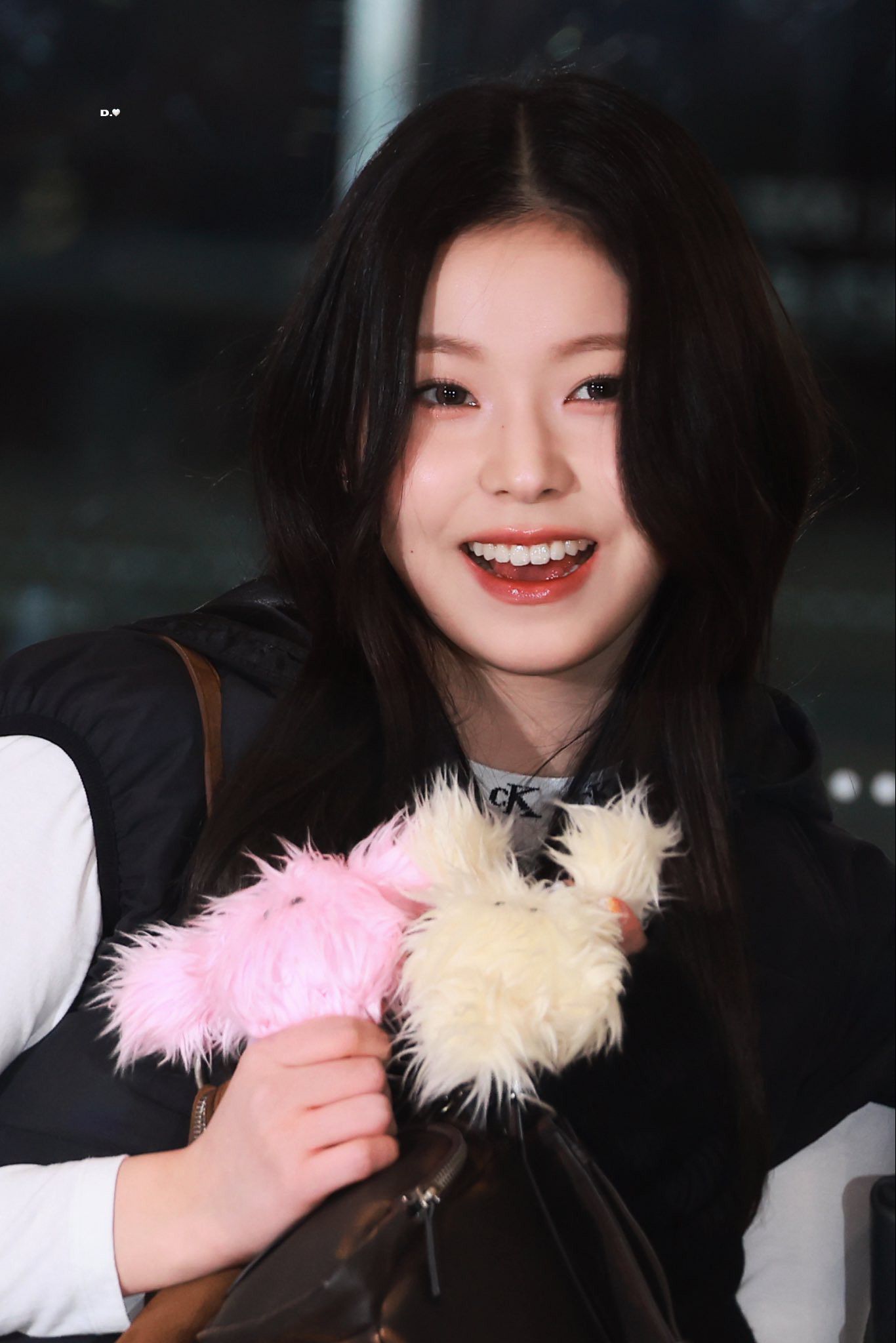 Latest photo of Kyujin (NMIXX)