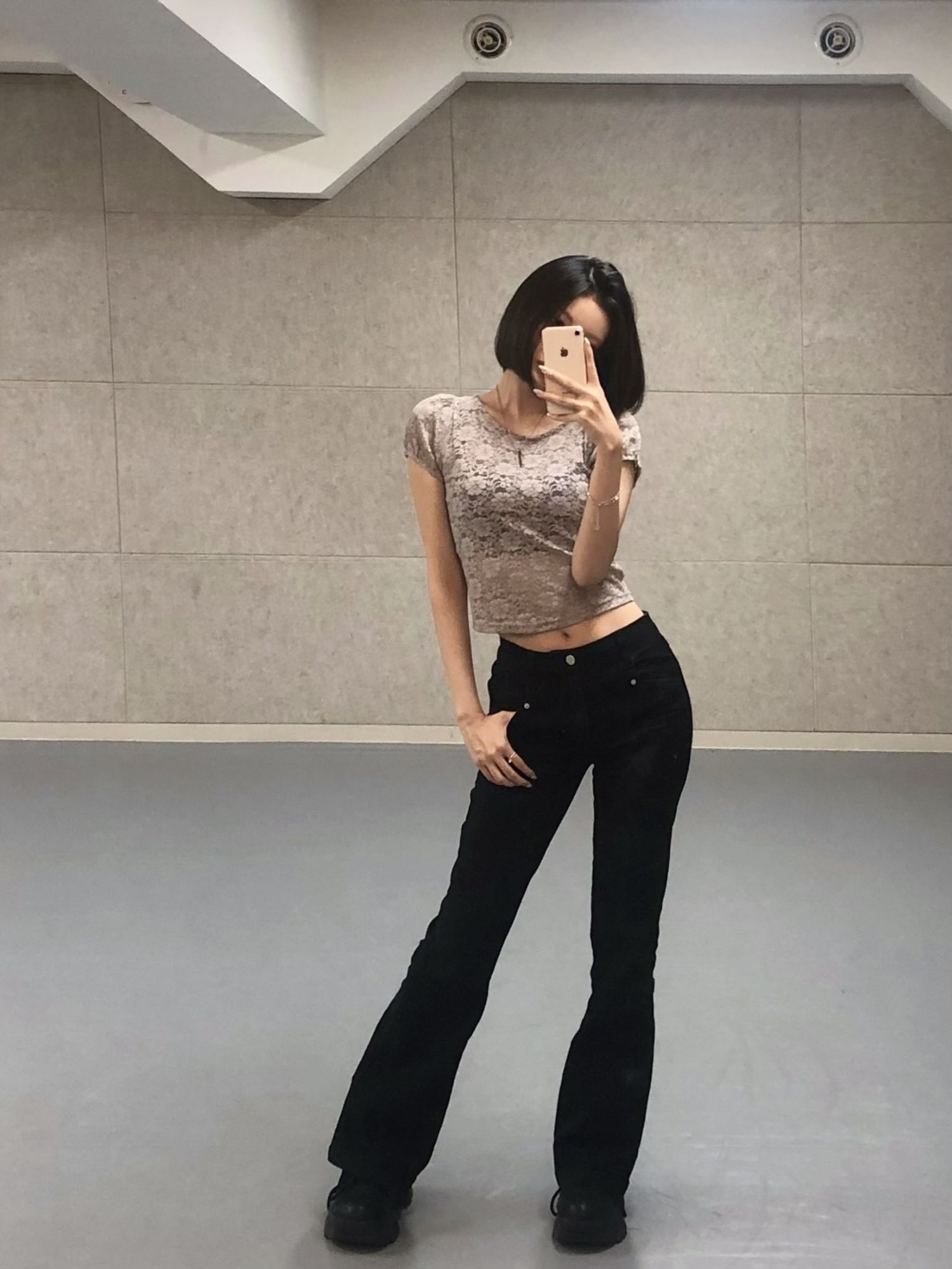 Behind-the-scenes cut of Nizz (X:IN)