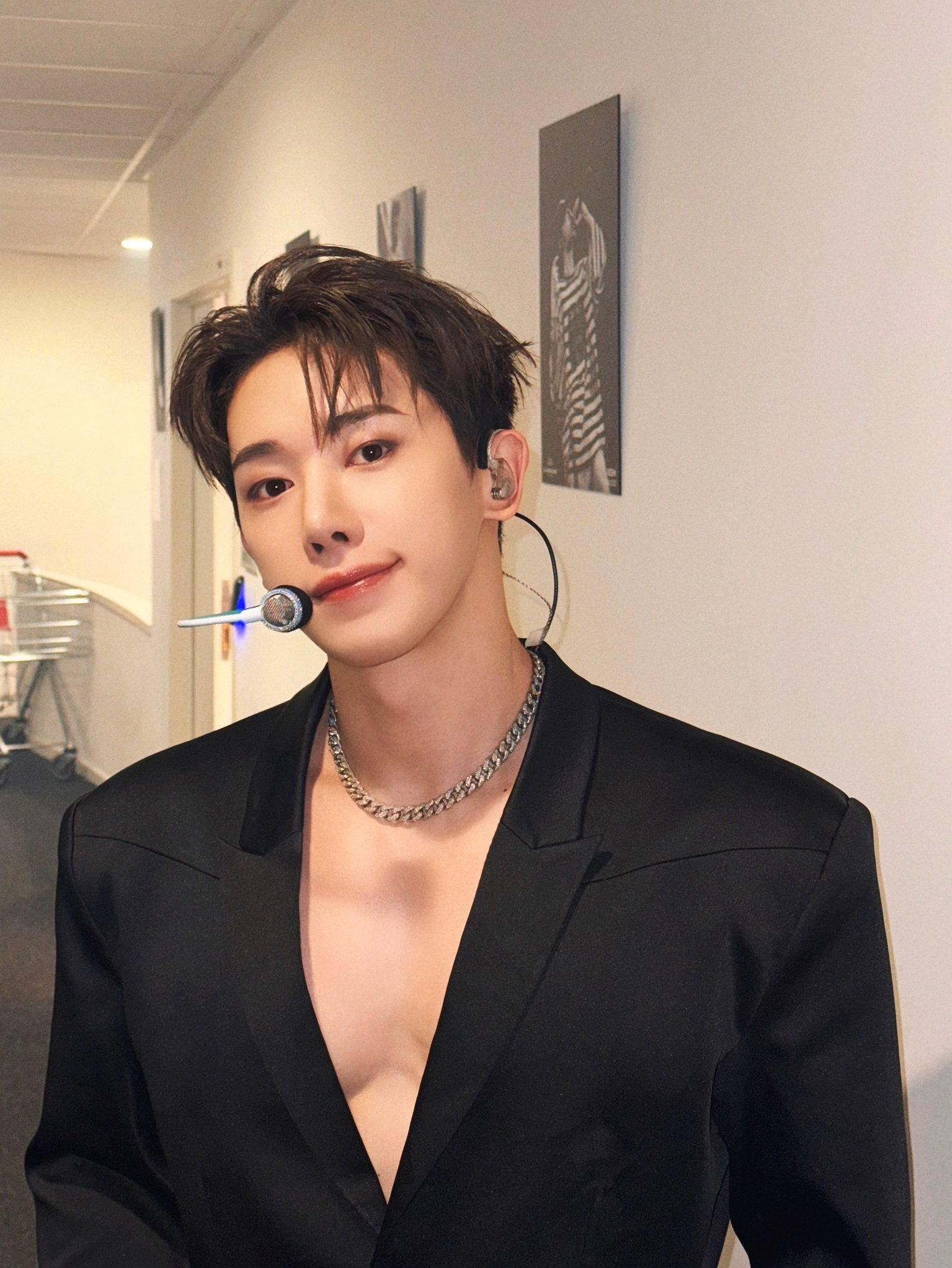 Behind-the-scenes cut of Wonho