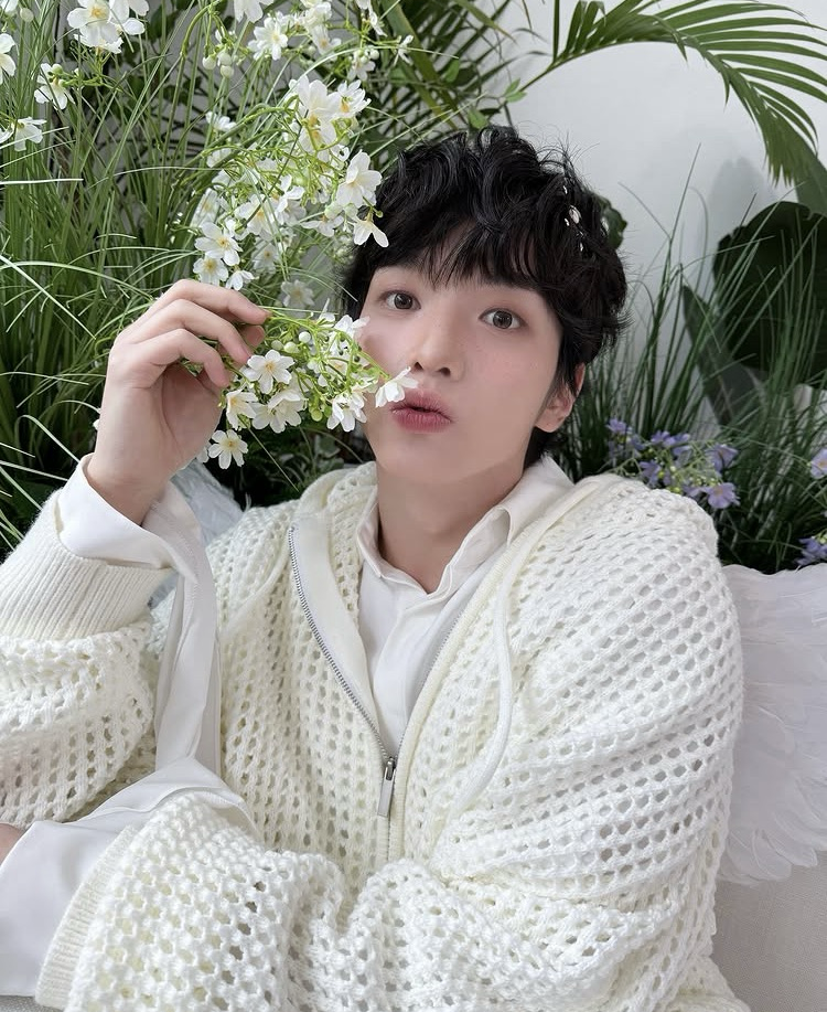 Behind-the-scenes cut of Yujun (Xikers)