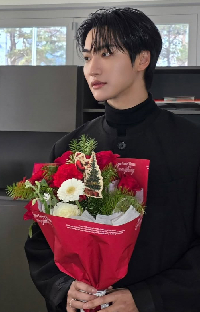 Behind-the-scenes cut of Seonghwa (ATEEZ)