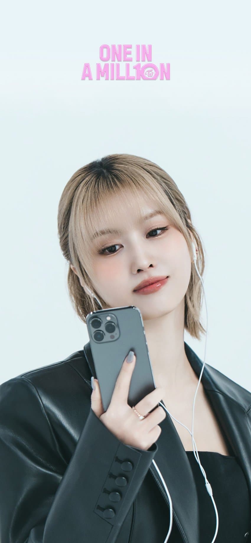 Fandom-recommended wallpaper image of Momo (TWICE)