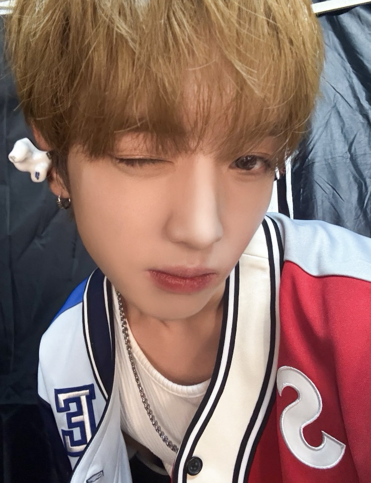 Behind-the-scenes cut of Yujun (Xikers)