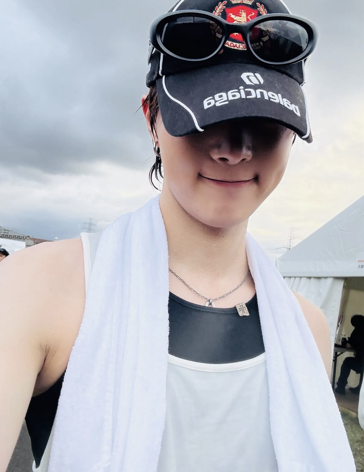 Behind-the-scenes cut of EJ (&TEAM)