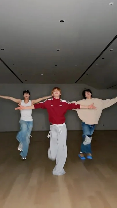 Fandom-recommended wallpaper image of TWS