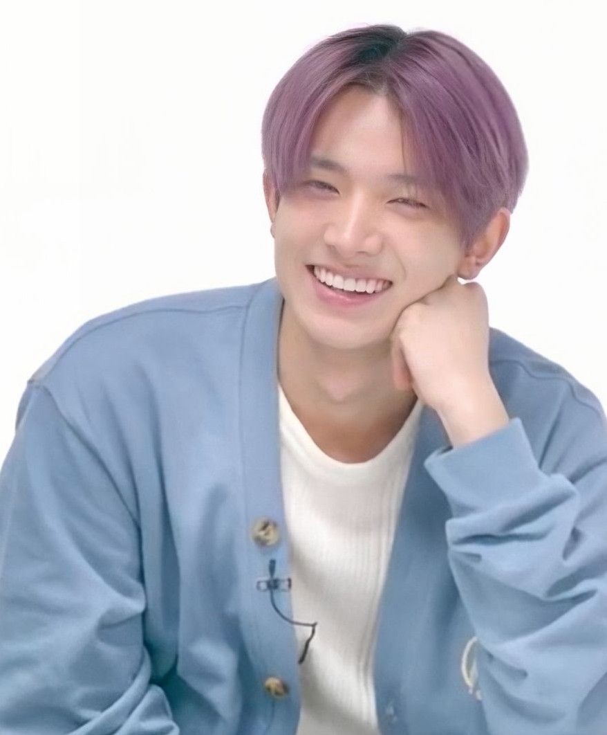 Foto terbaru Heeseung (ENHYPEN)