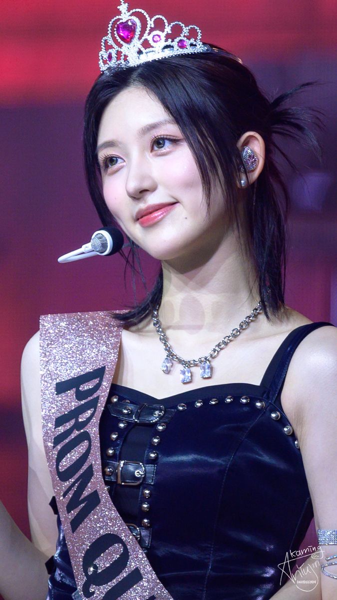 Behind-the-scenes cut of Gaeul (IVE)
