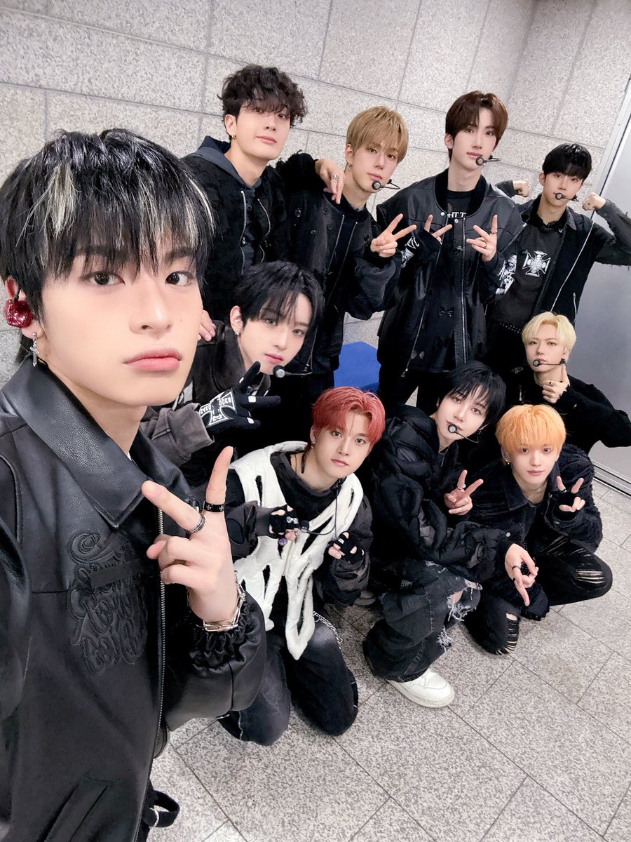 Behind-the-scenes cut of Xikers