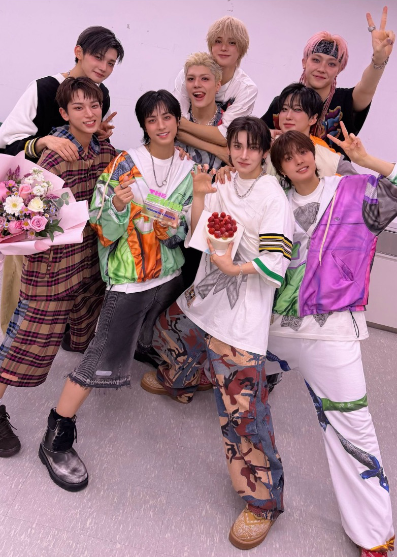 A moment captured by &TEAM's fan