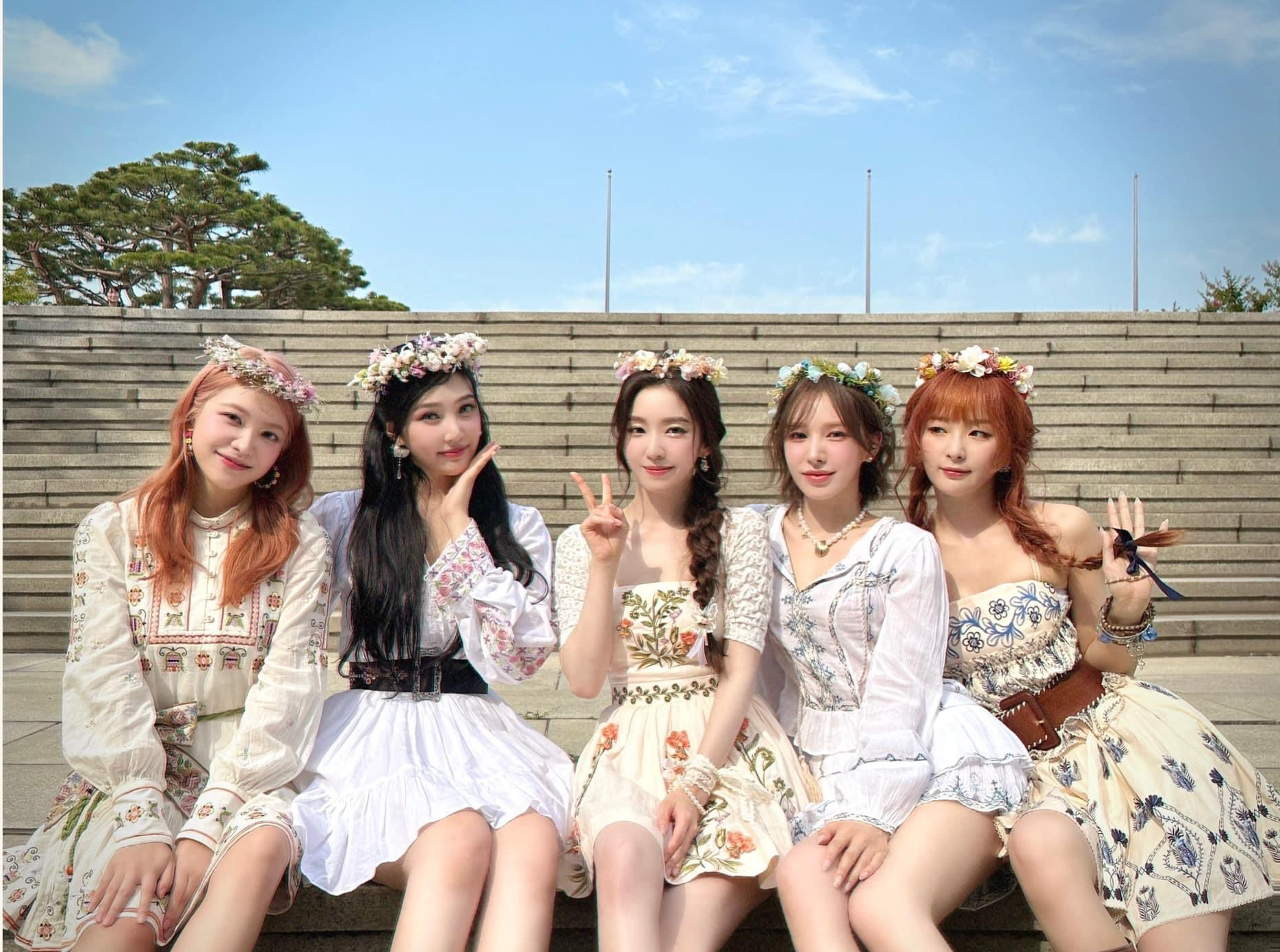 Behind-the-scenes cut of Red Velvet