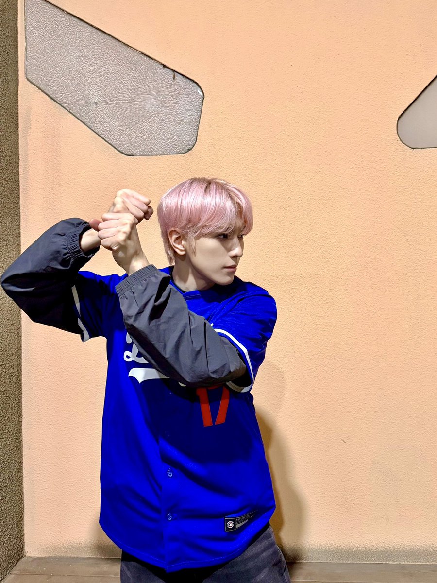 Behind-the-scenes cut of CIX