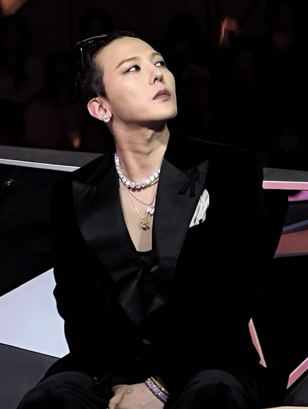 Behind-the-scenes cut of G-DRAGON (BIGBANG)