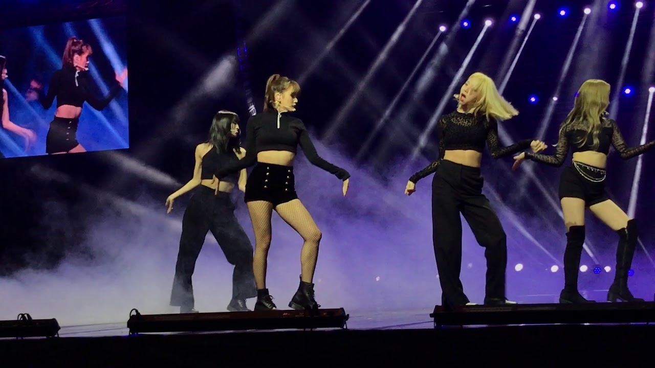 Recent activity shot of Momo (TWICE)