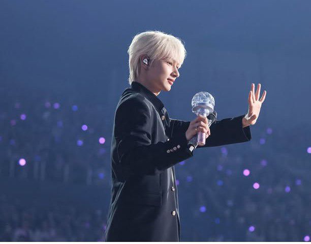 Latest photo of Jun (SEVENTEEN)