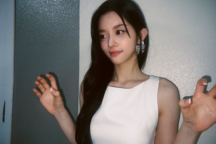 Recent activity shot of Minju (ILLIT)