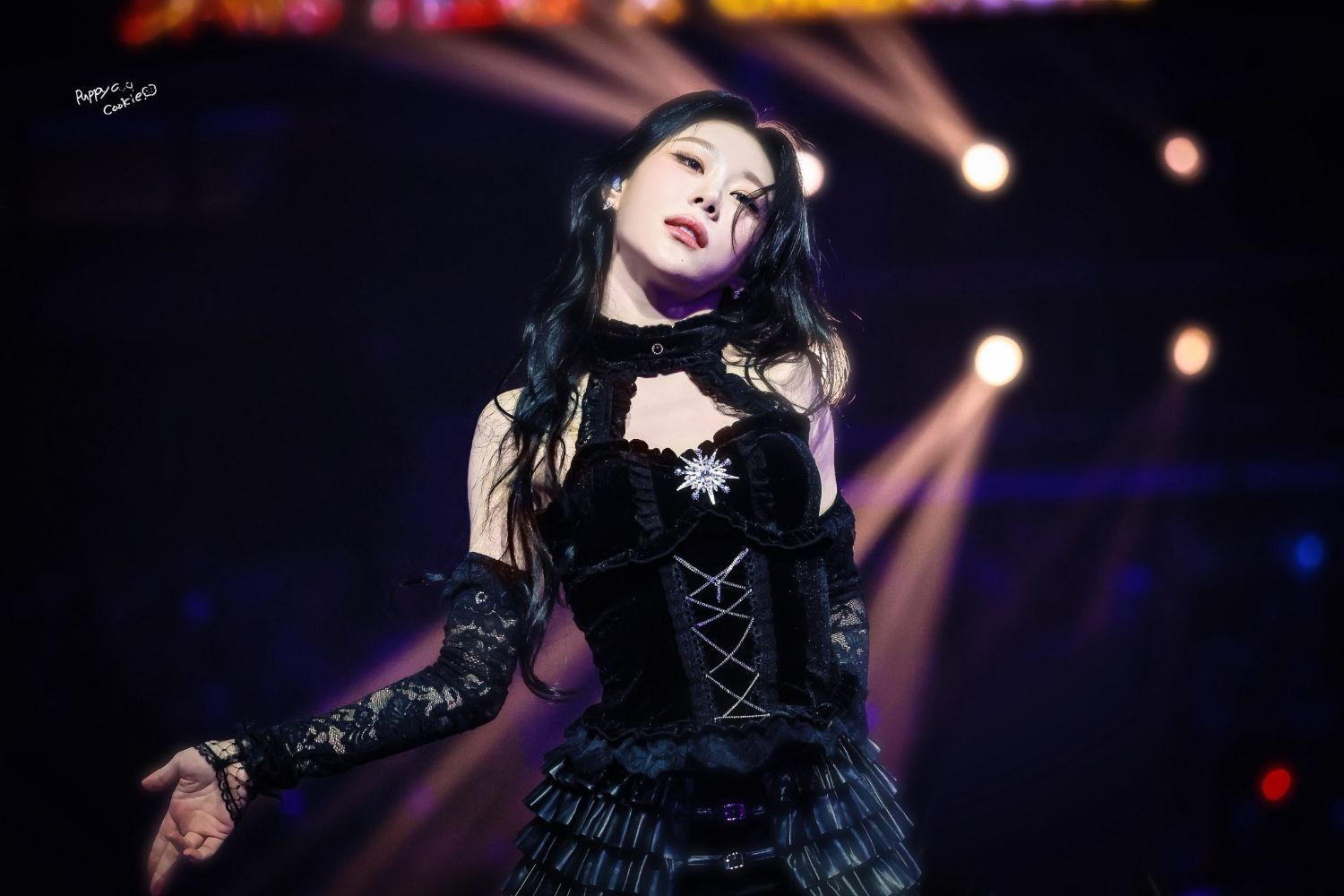 Latest photo of Chaeryeong (ITZY)