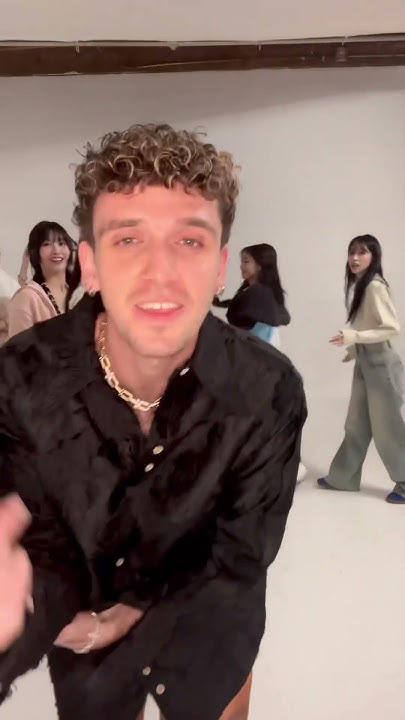 Foto terbaru Momo (TWICE)