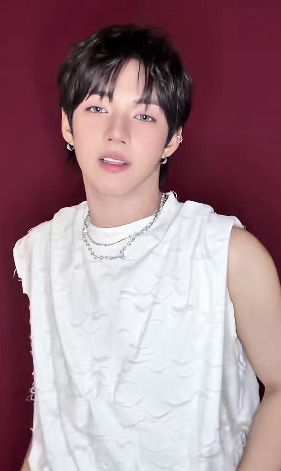 A moment captured by JL (AHOF)'s fan