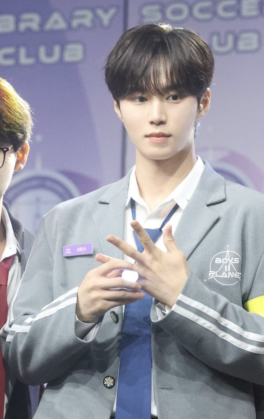 Behind-the-scenes cut of Kim Junseo (WEi)