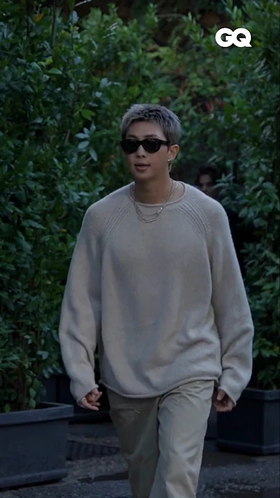 Fandom-recommended wallpaper image of RM (BTS)