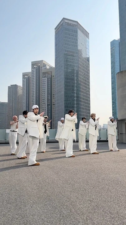 Today's most popular wallpaper in the Yuma (&TEAM) community