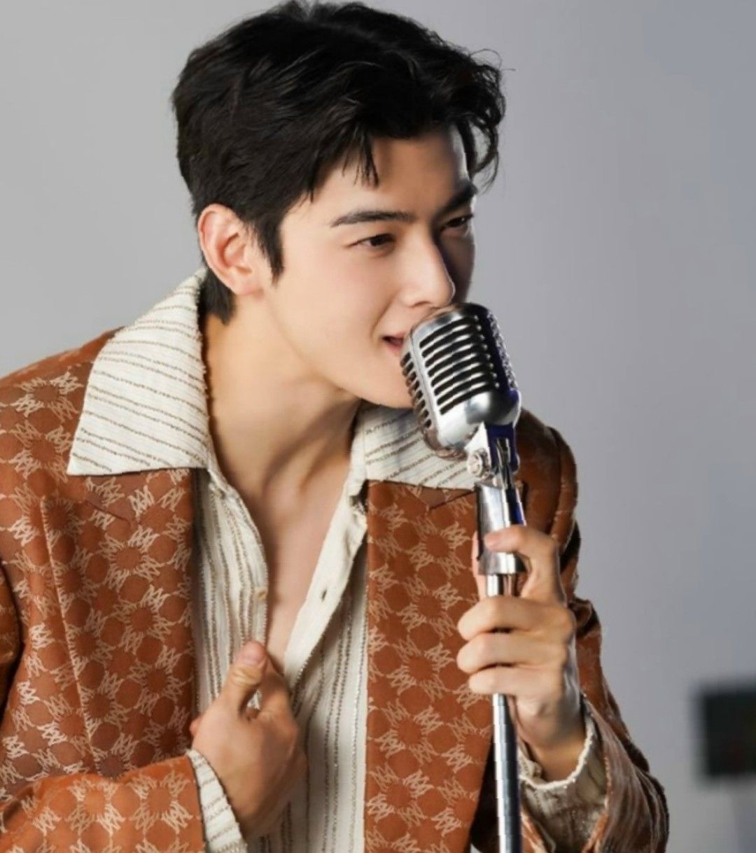 車銀優 (ASTRO)的最新活動照片