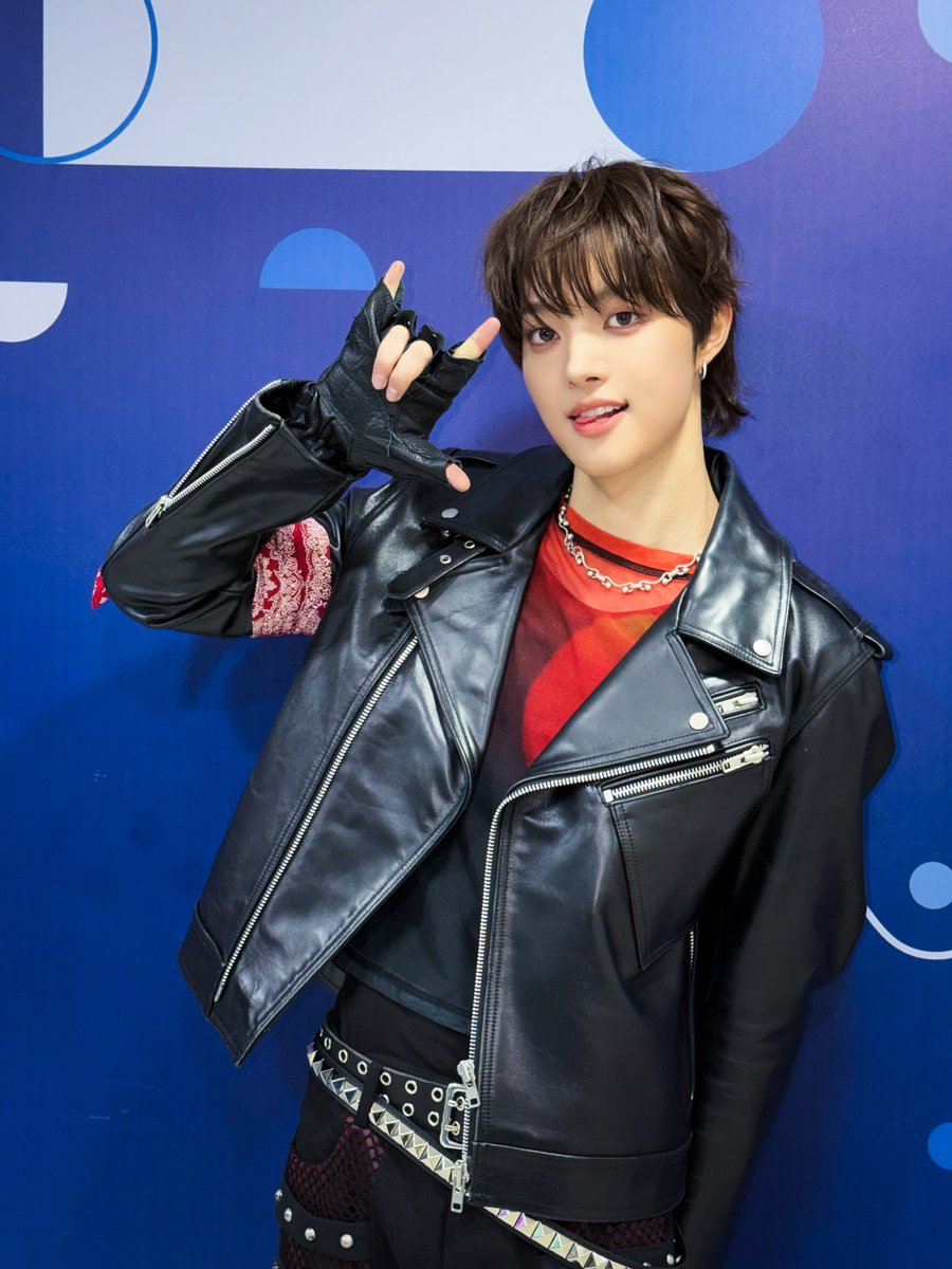 Latest photo of &TEAM