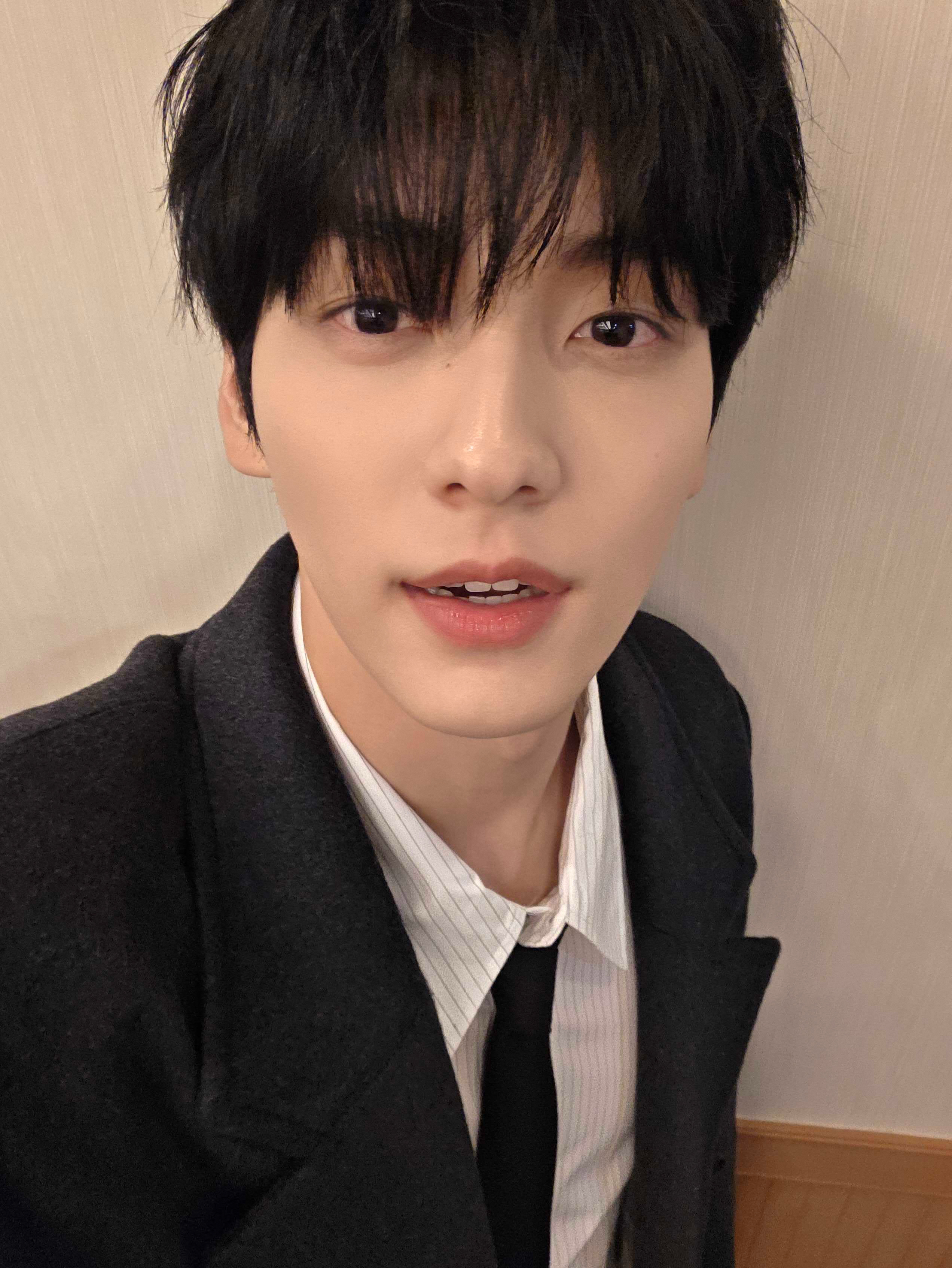 Foto aktivitas terbaru Soobin (TOMORROW X TOGETHER)