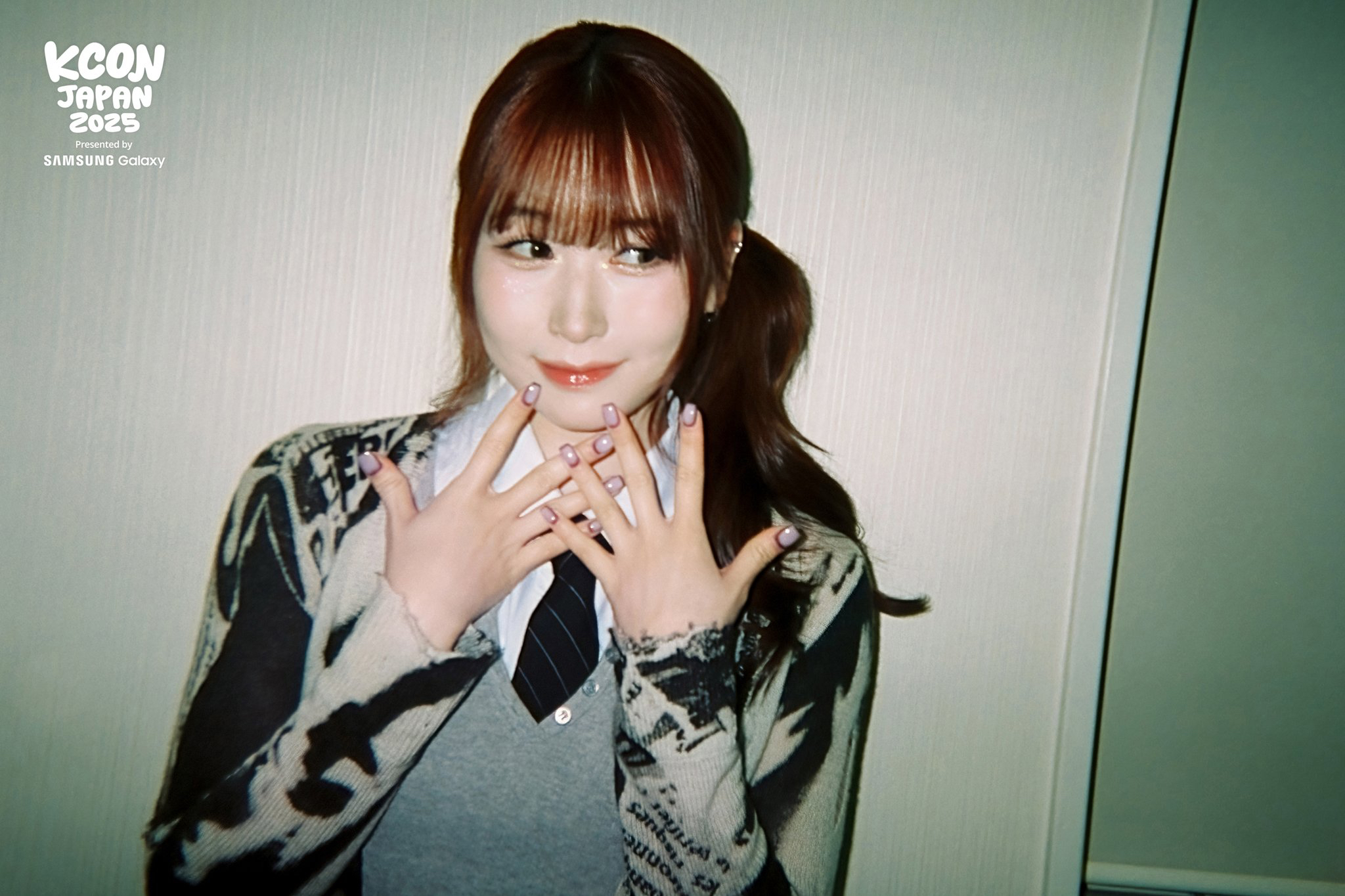 Behind-the-scenes cut of Kasahara Momona (ME:I)