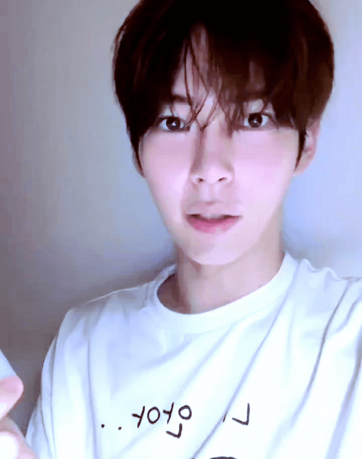 성한빈 (제로베이스원) 최근 활동샷