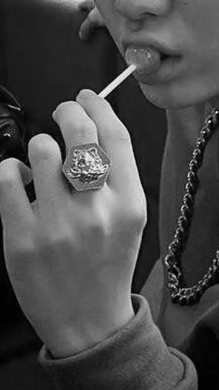 A heartfelt wallpaper shared by SUGA (BTS)'s fans