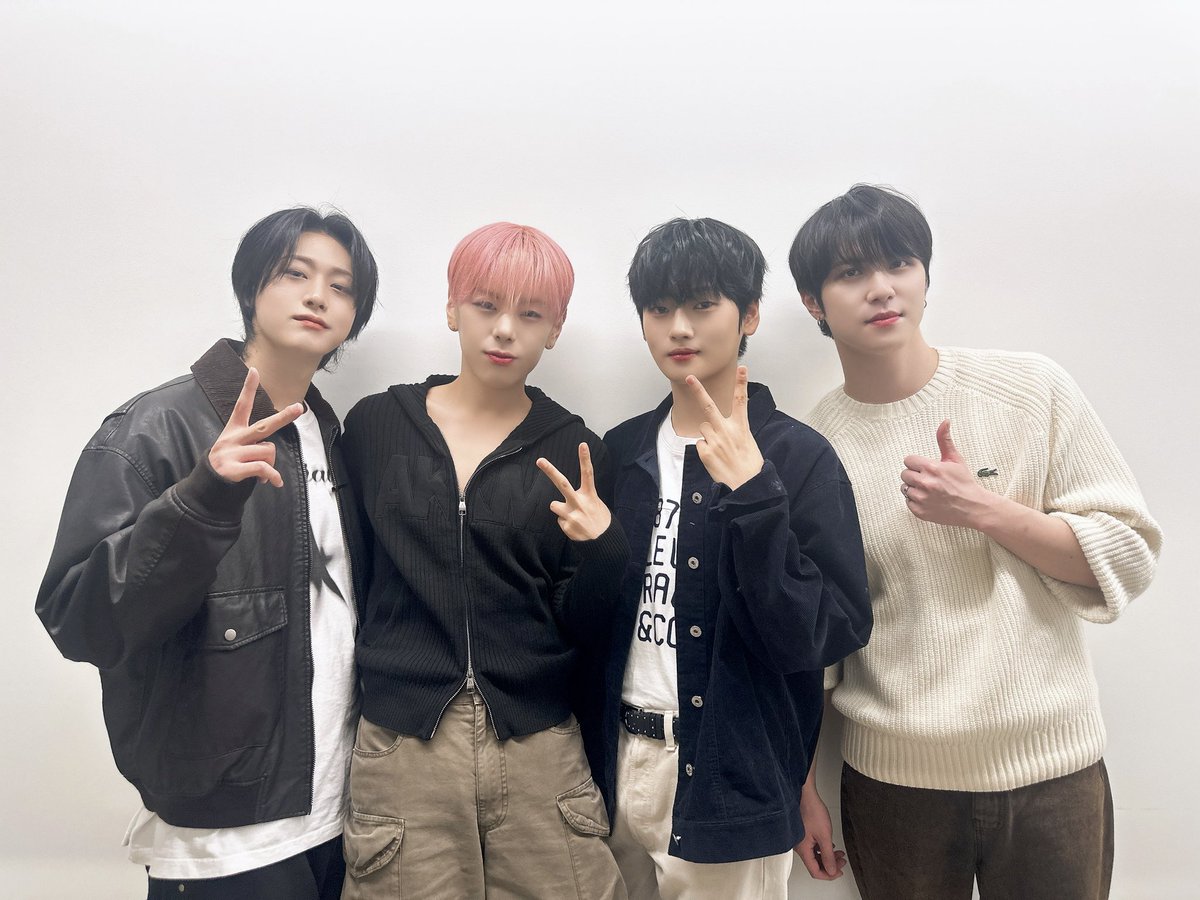 Momen yang diabadikan oleh penggemar WEi