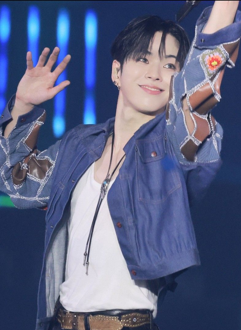 Latest photo of Yoon Jaehyuk (TREASURE)