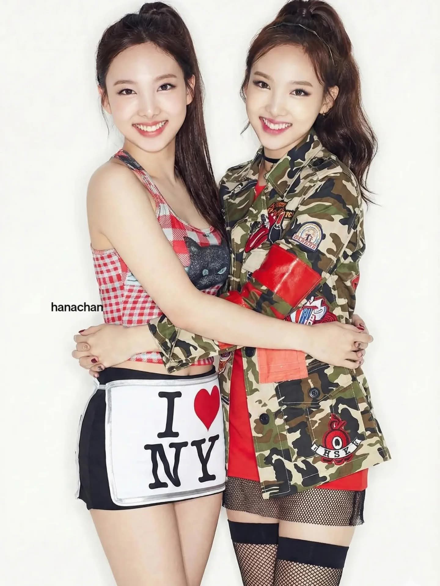 TWICE의 비하인드 컷