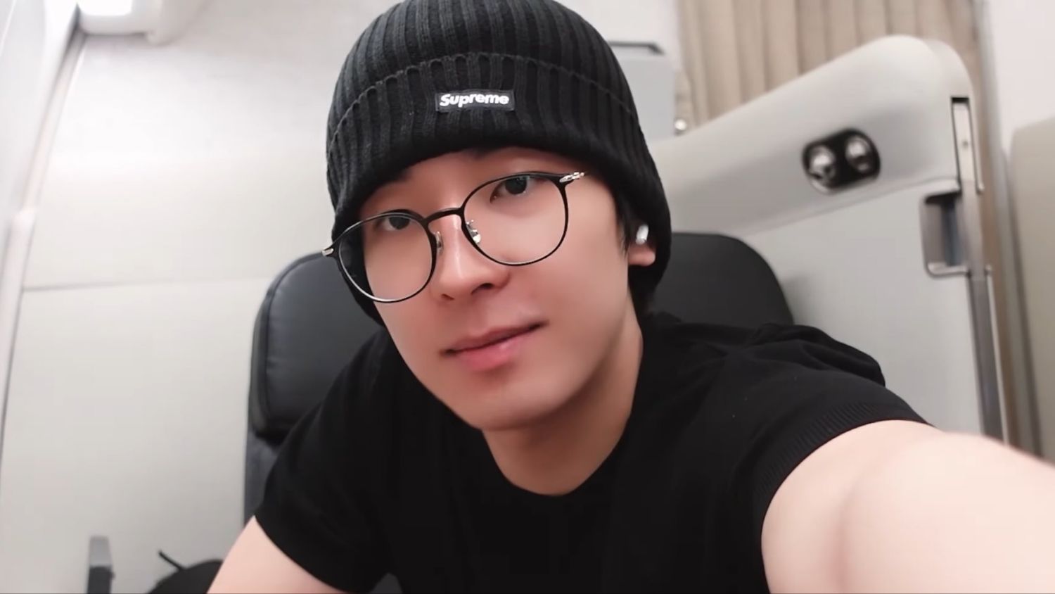 圆佑 (SEVENTEEN)的最新活动照片