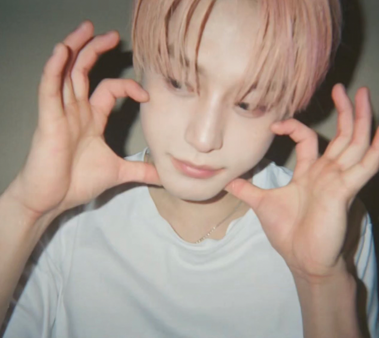 Latest photo of Kim Jiwoong (ZEROBASEONE)