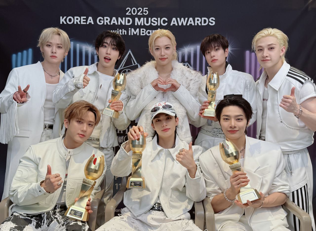 A moment captured by Stray Kids's fan